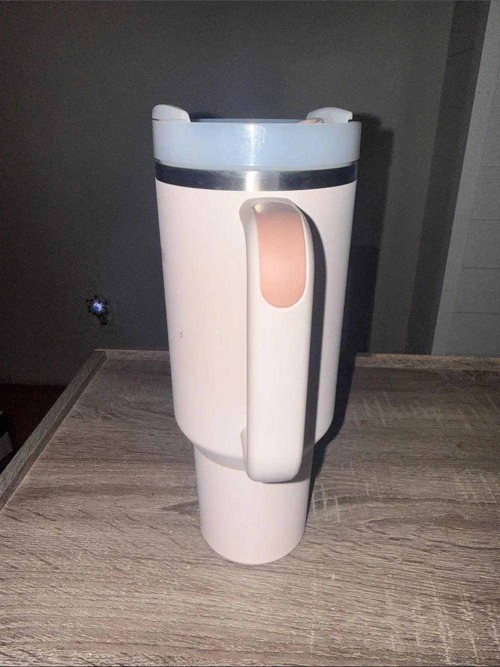Stanley Pale Pink Travel Tumbler with White Lid and Handle - Picture 3 of 5